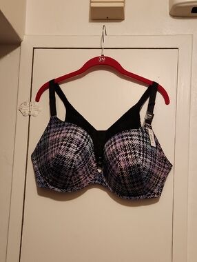 🔥Torrid 360° Back Smoothing Push Up Plunge Bra in Pastel Plaid and Black Print